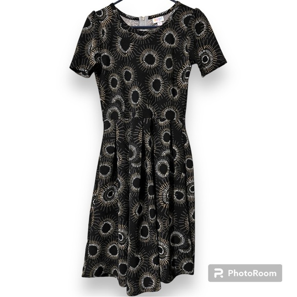 LuLaRoe Amelia size medium (10-12) stretchy knit dress with pockets geometric - Picture 1 of 12